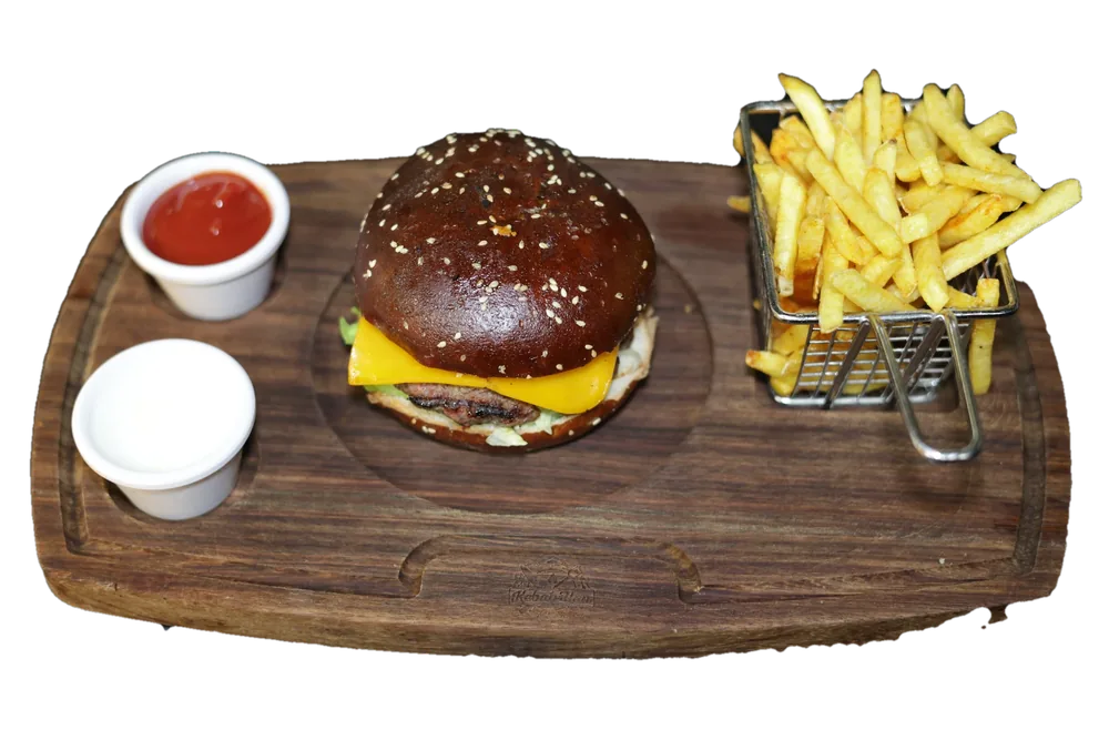 Burger mit Pommes